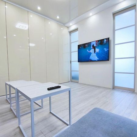 "Well-Being" Popular Among Business Person Apartment Lviv Exterior photo