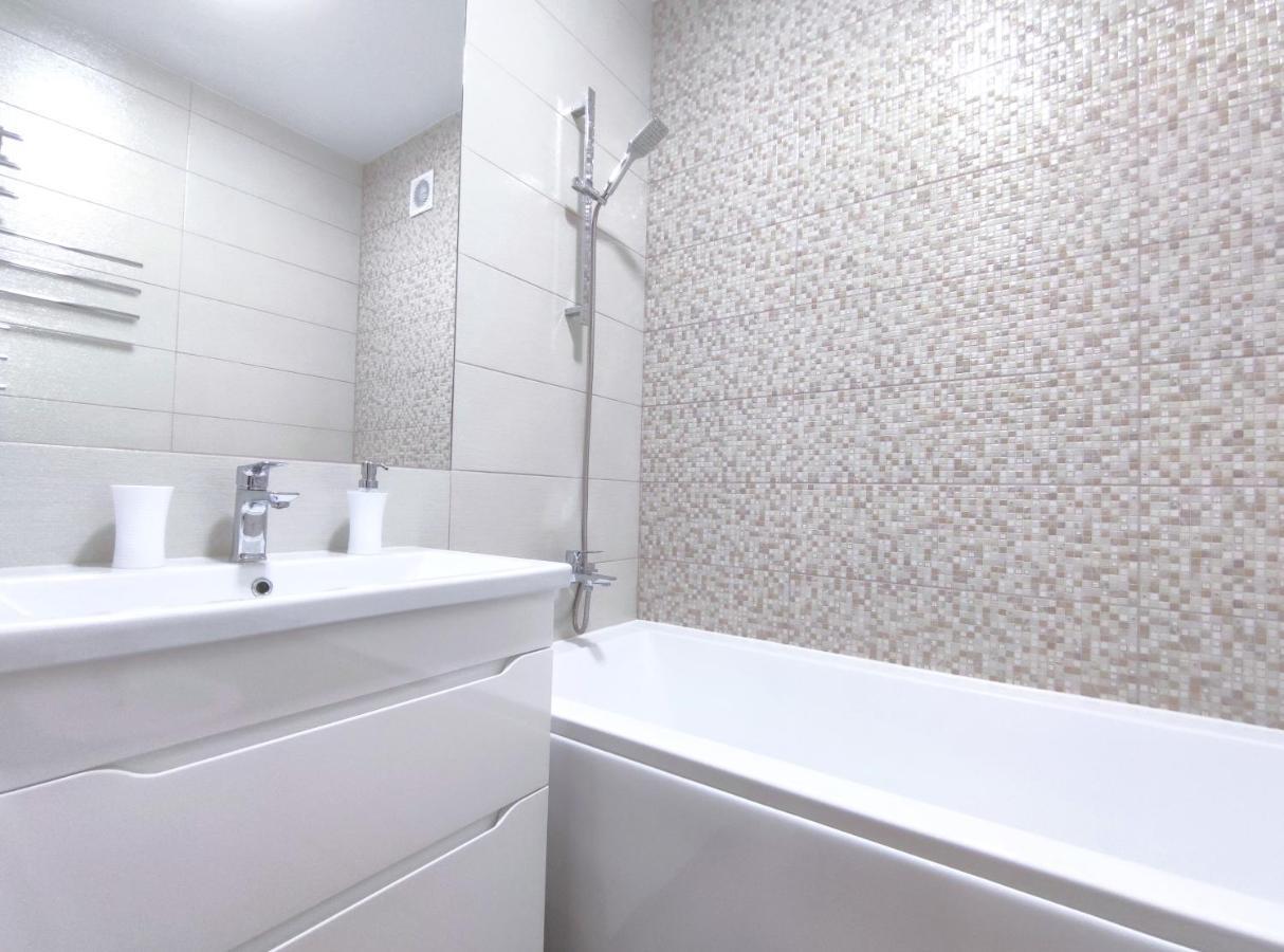 "Well-Being" Popular Among Business Person Apartment Lviv Exterior photo
