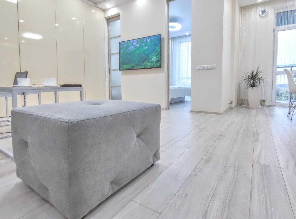 "Well-Being" Popular Among Business Person Apartment Lviv Exterior photo